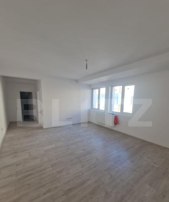 Apatrtament semidecomandat finisaje noi bucatarie inchisa