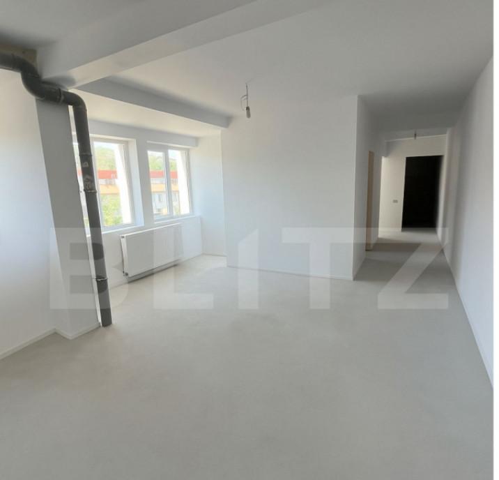 Apartament semidecomandat 61 4 mp utili parcare zona Eroi