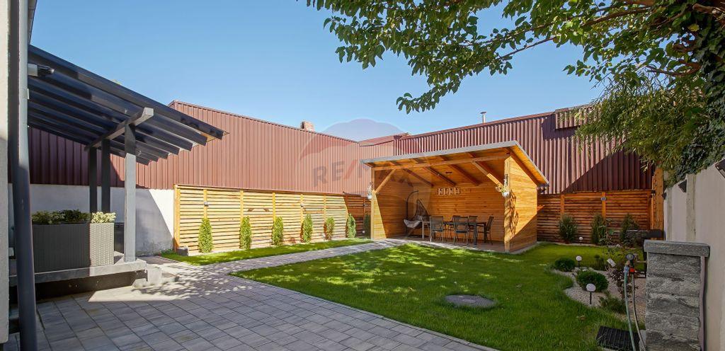 De vanzare casa complet renovata mobilata si utilat