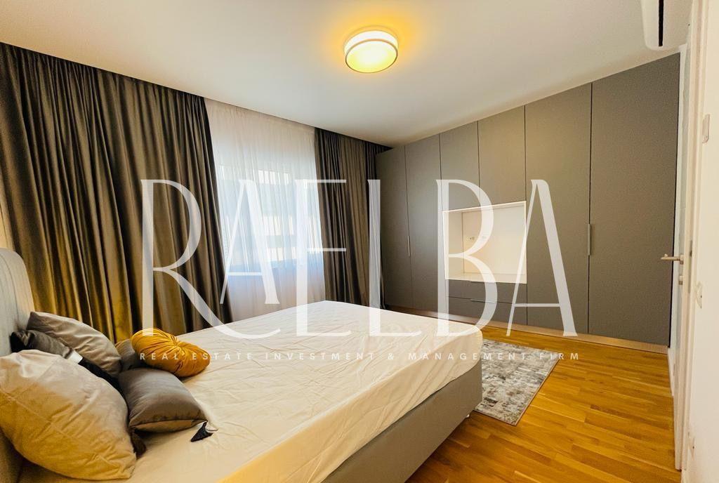 Vila new point 5 camere de inchiriat parcare