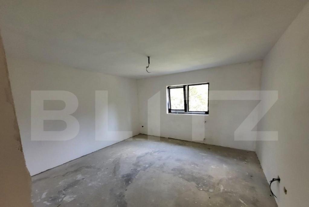 Casa 162 mp utili 440 mp teren zona Barnova