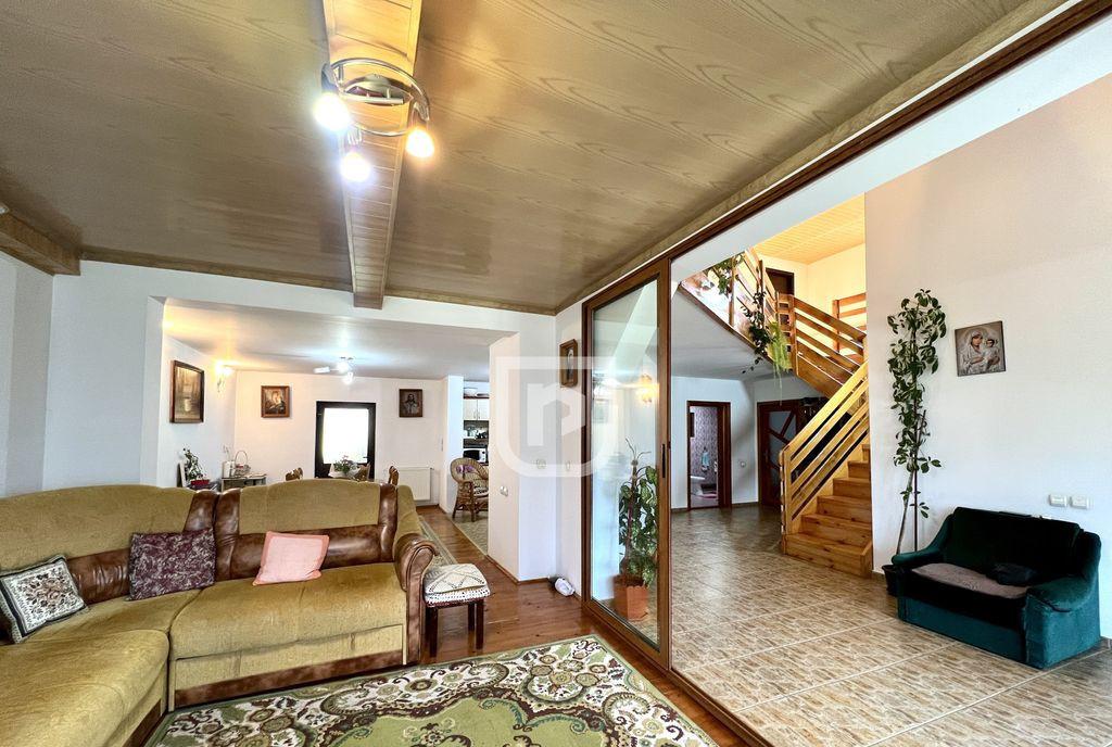 Casa cu 4 dormitoare strada Manastirii Gura Humorului