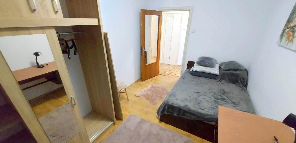 Apartament 1 camera D in Gara