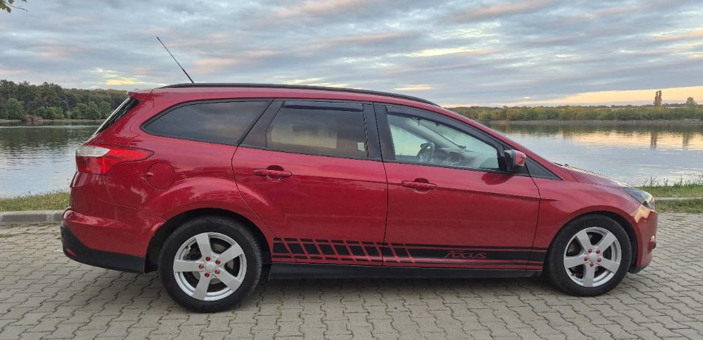 Ford Focus/ cutie de viteze automata/ comenzi vocale/ parcare automata 5 400 eur