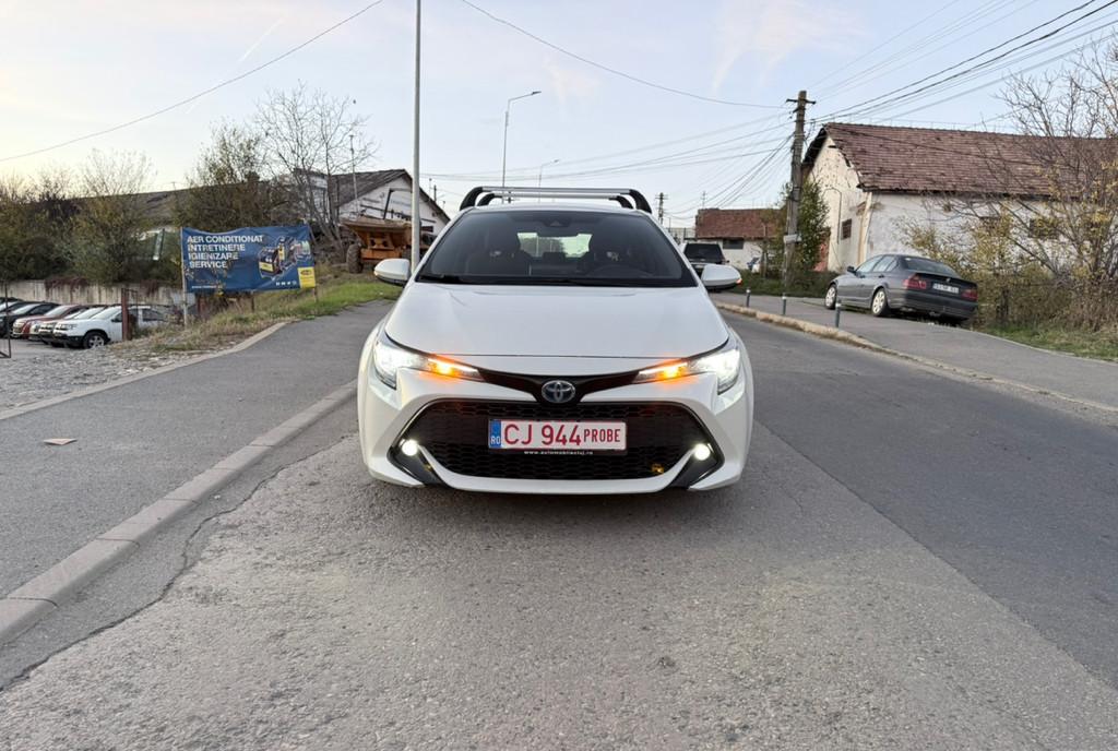Toyota Corolla hybrid 14 900 eur