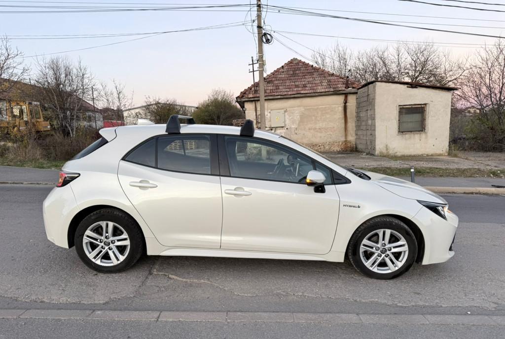 Toyota Corolla hybrid 14 900 eur