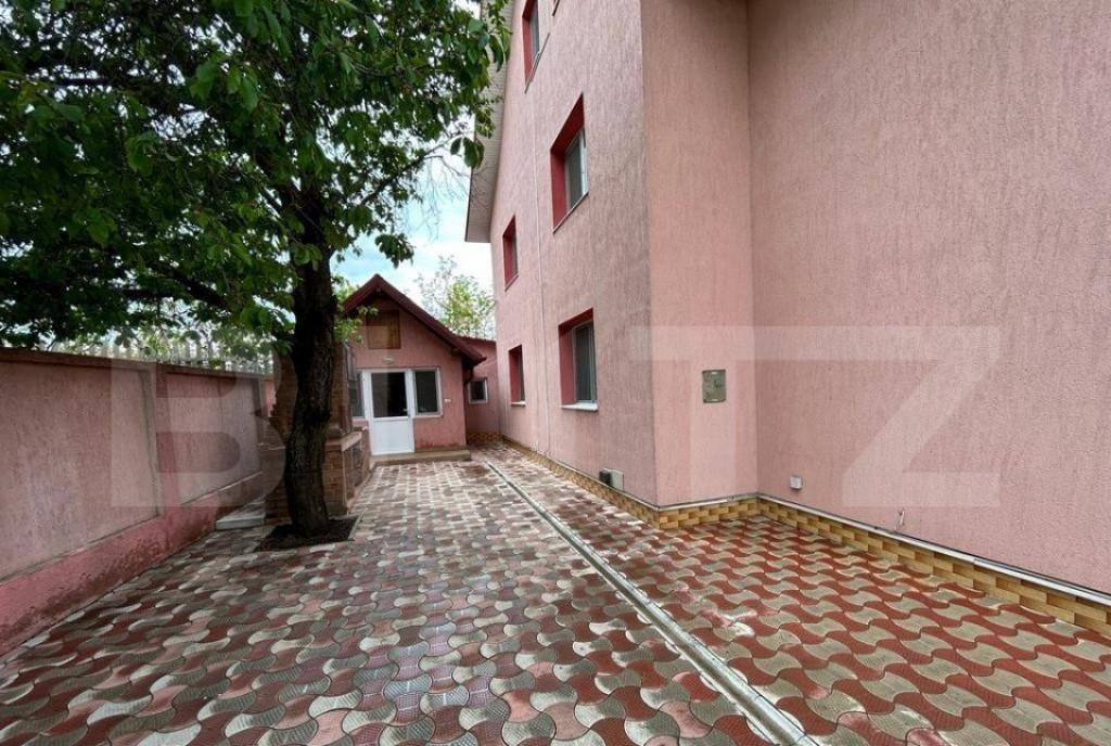 casa multifunctionala 9 camere 420 mp utili z