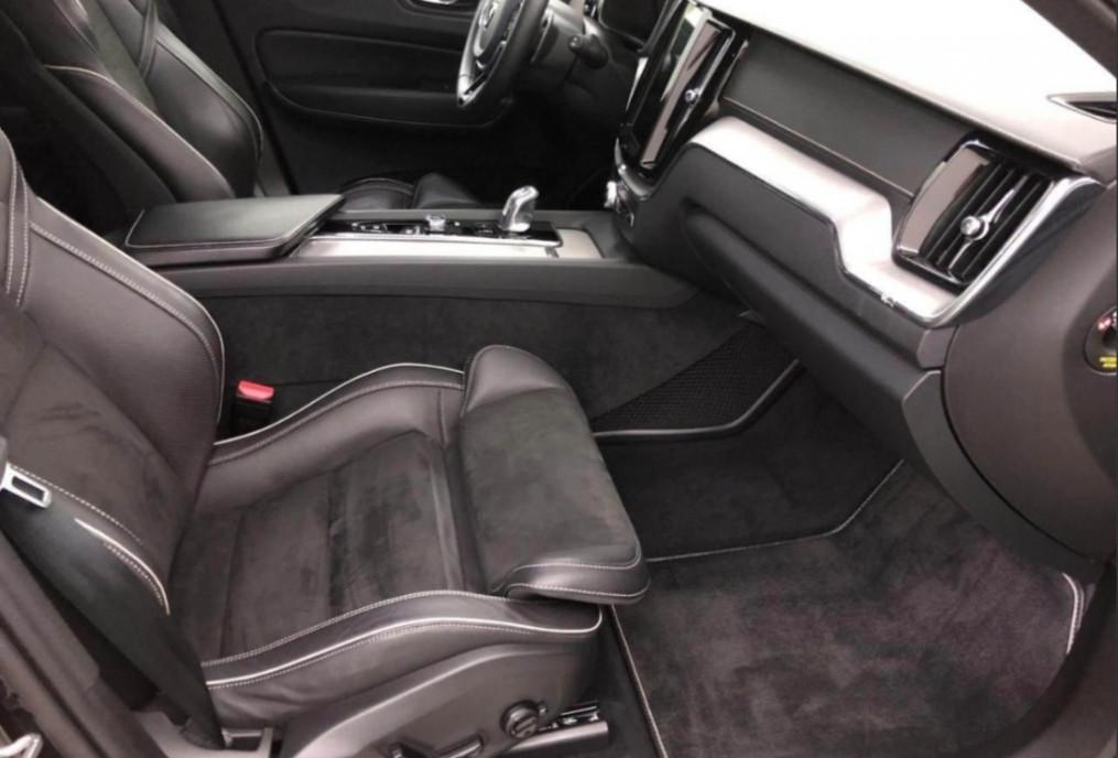 Volvo XC60 T 8 plug-in hybrid R-Design 29 400 eur