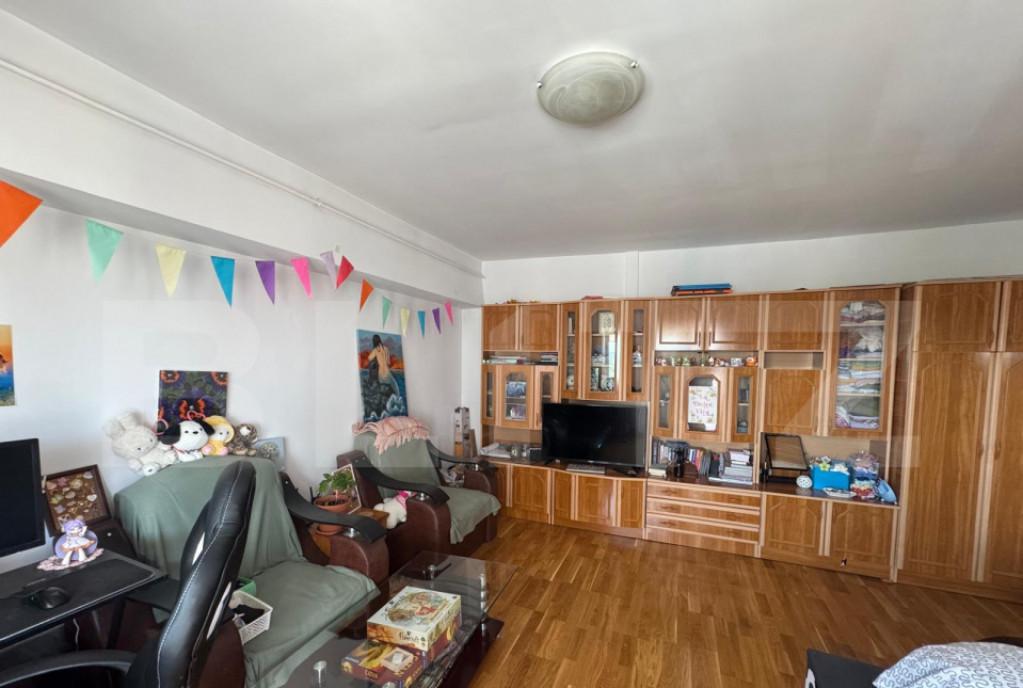 Apartament 1 camera 34 61 mp zona Terra