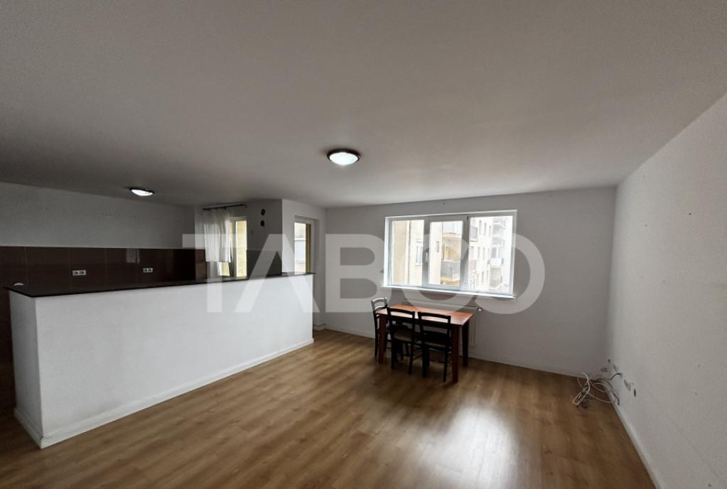 Apartament la prima afisare 82 mp 3 camere doua balcoane Zon