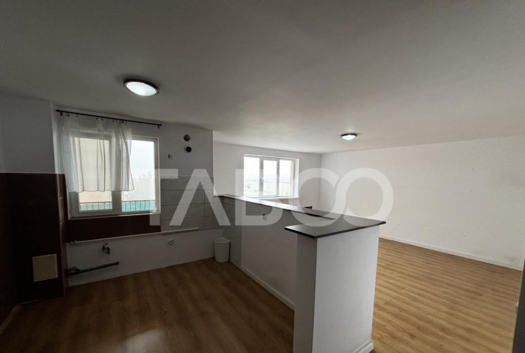 Apartament la prima afisare 82 mp 3 camere doua balcoane Zon
