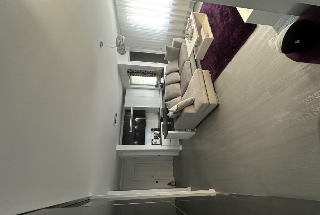 Apartament 3 camere ultrafinisat zona Vivo