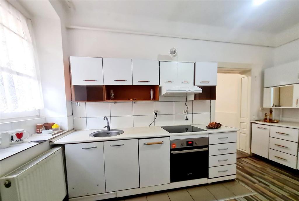 3D Locatie decomandata in zona centrala cu gradina activi