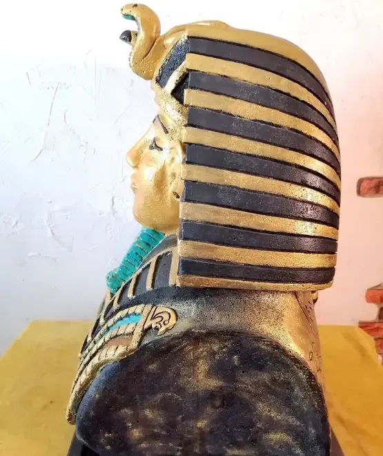 sculptura bust Tutankamon obiect decorativ