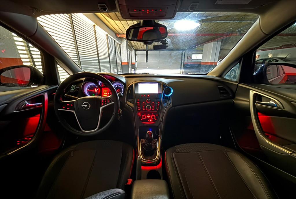 Opel Astra J Sports Tourer Break 2012 4 800 eur