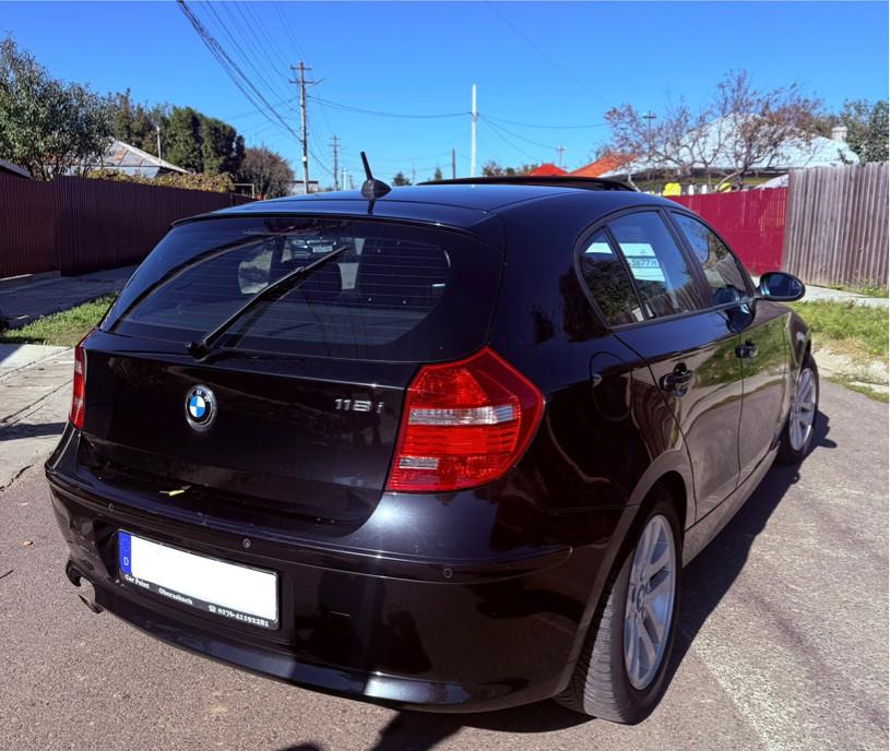 Bmw Seria 1 Facelift / 2008 / Trapa / Navigatie mare / 2 0 141cp / 3 799 eur
