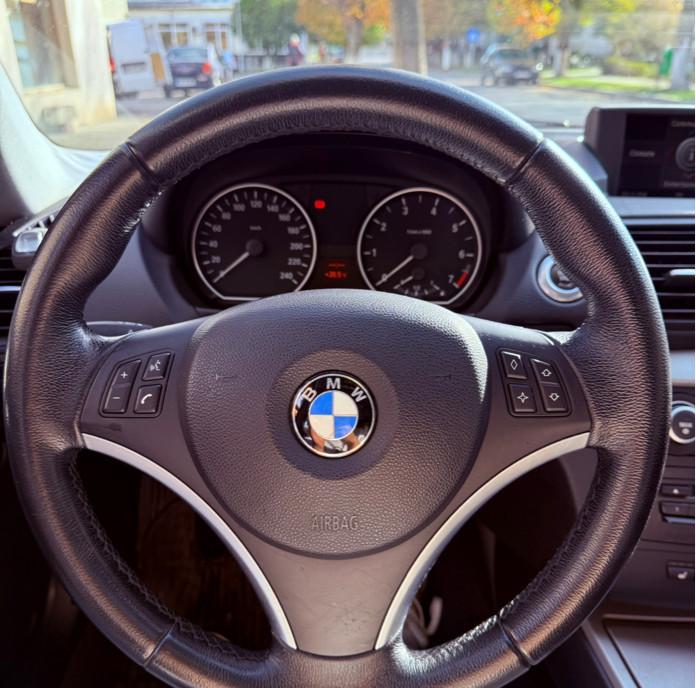 Bmw Seria 1 Facelift / 2008 / Trapa / Navigatie mare / 2 0 141cp / 3 799 eur