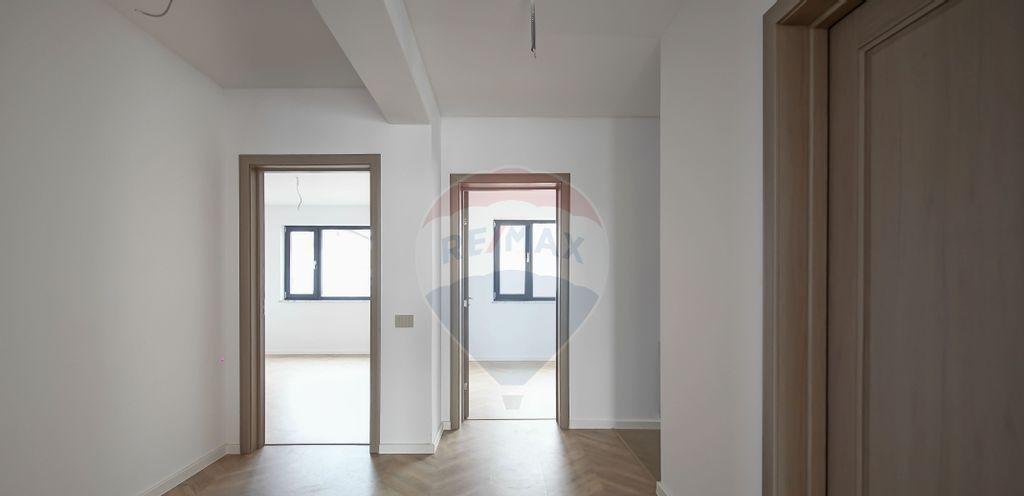 Casa cu 4 camere de vanzare in zona Stup