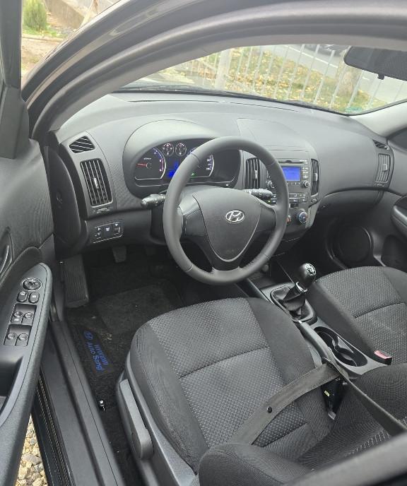 Hyundai i30 crdi Euro 5 edition plus 2 790 eur