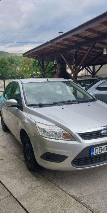 Ford Focus 1 4 2 200 eur
