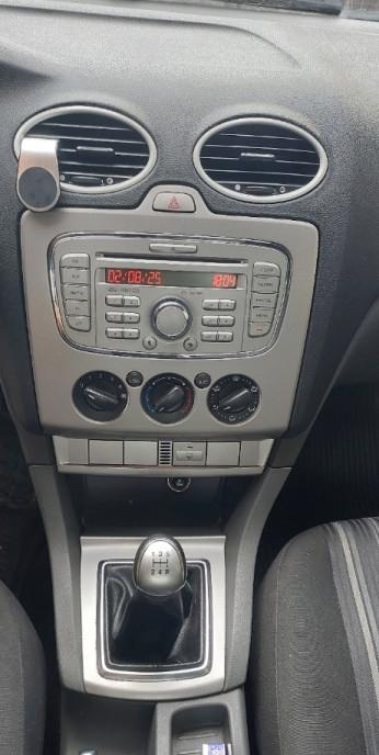 Ford Focus 1 4 2 200 eur