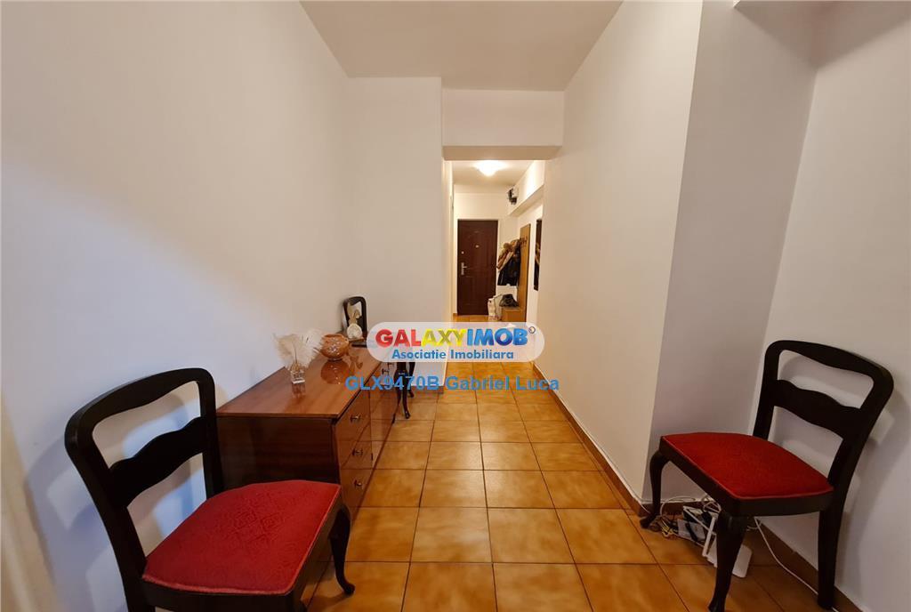 Apartament 69 mp Decomandat Metrou PIata Victoriei