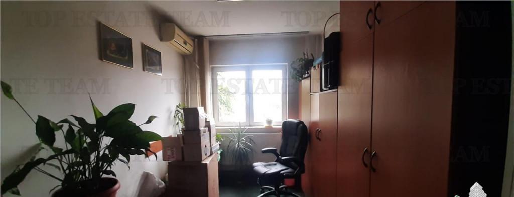 Apartament 4 camere Mosilor balcon vedere spate