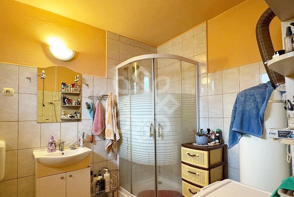 Casa la 22 km de Oradea Santaul Mare Bihor