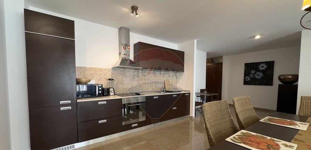 Vanzare 4 camere bloc Boutique cu piscina Otopeni 2 l