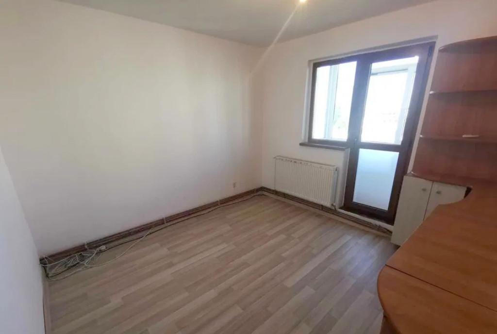 Apartament 4 camere D nemobilat Oancea Tatarasi