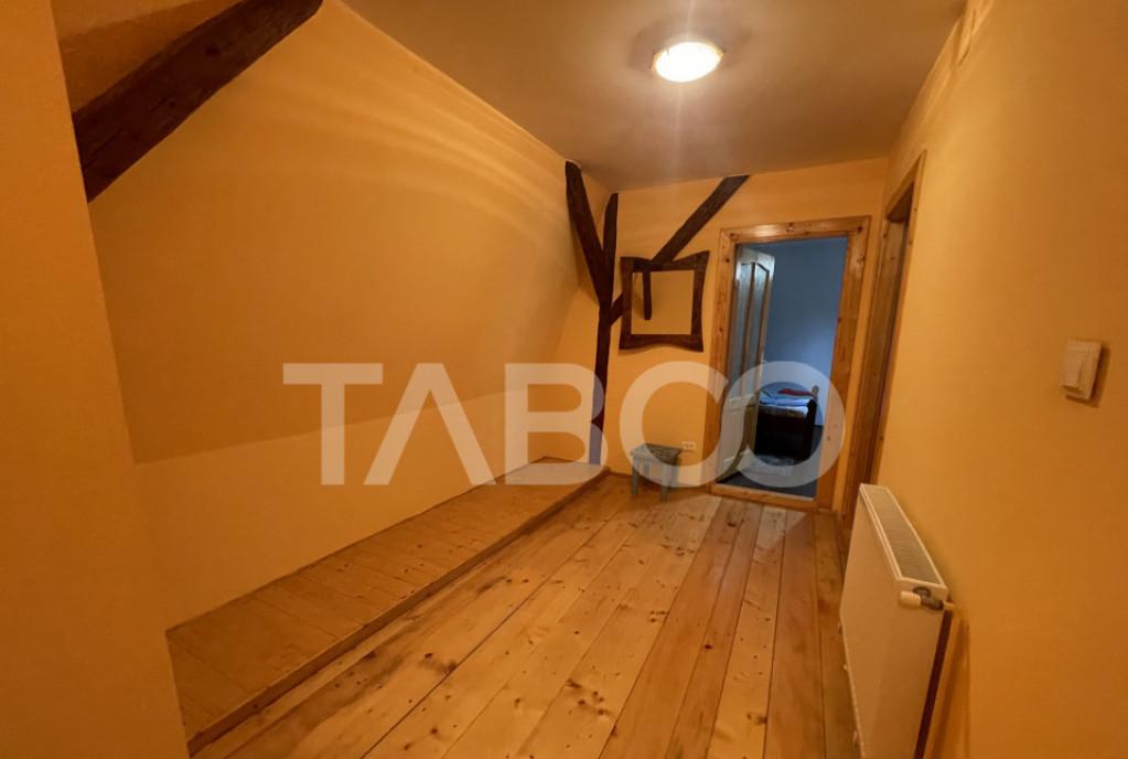 Apartament de inchiriat cu 4 camere si terasa Centrul Istori