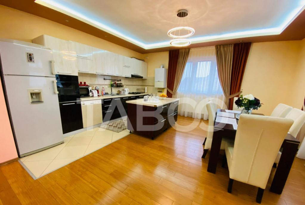 Apartament de inchiriat cu 4 camere etaj 1 la vila zona Turn