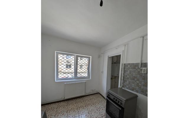 Apartment 2 camere decomandat parter zona centrala Zimnicea