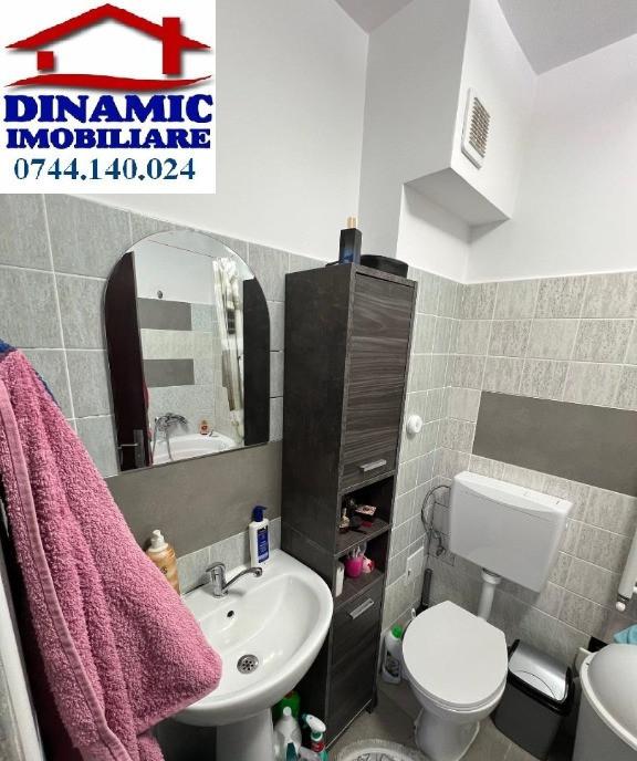 Ap 1 cam et 1 str Mihai Stamatin Pret 250 eur/ luna