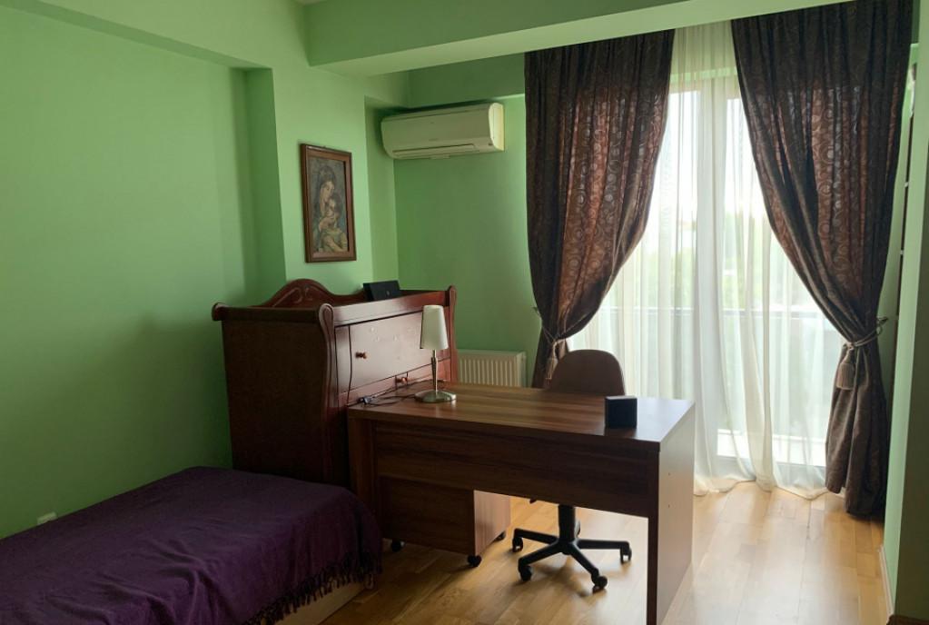 Apartament 4 camere 120 mp zona Central