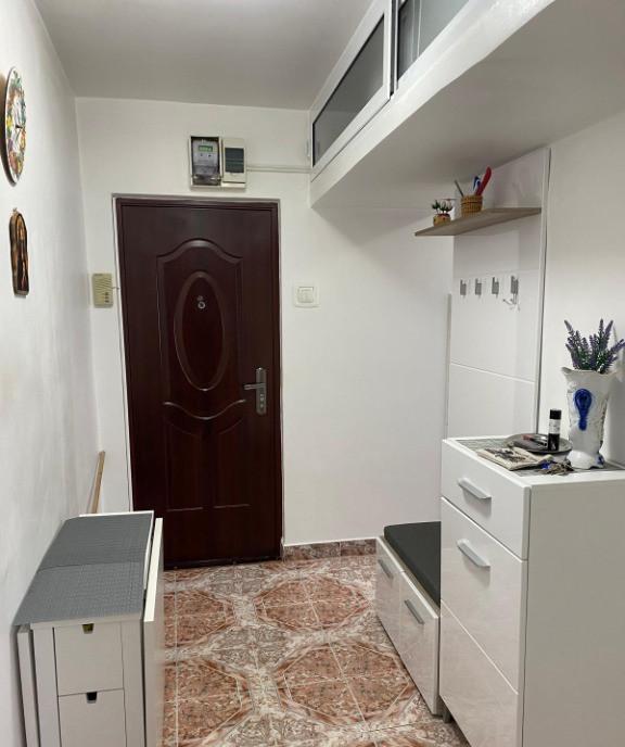 Apartament 2 camere zona Judetean