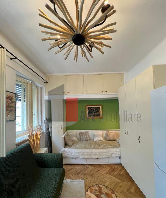 Garsoniera de inchiriat in zona Magheru ultracentral