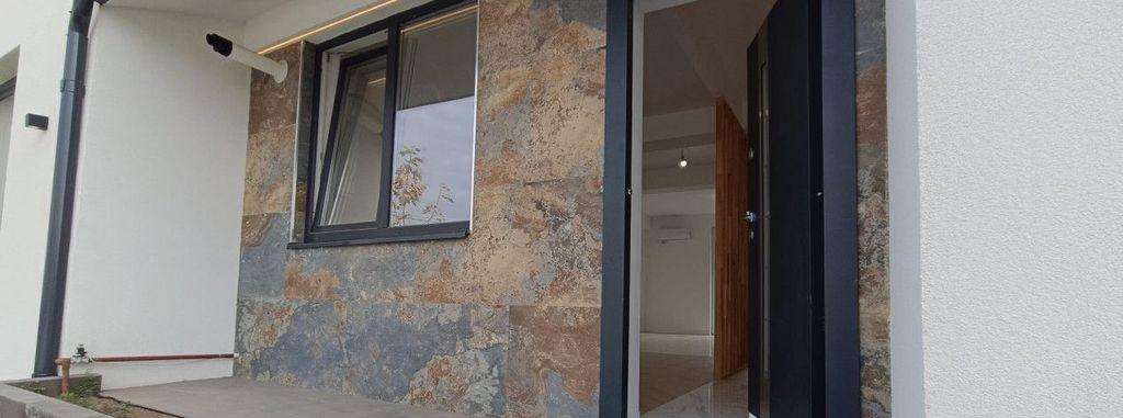 Casa Parter 3 dorm 2 bai 2 parcari teren liber 190mp