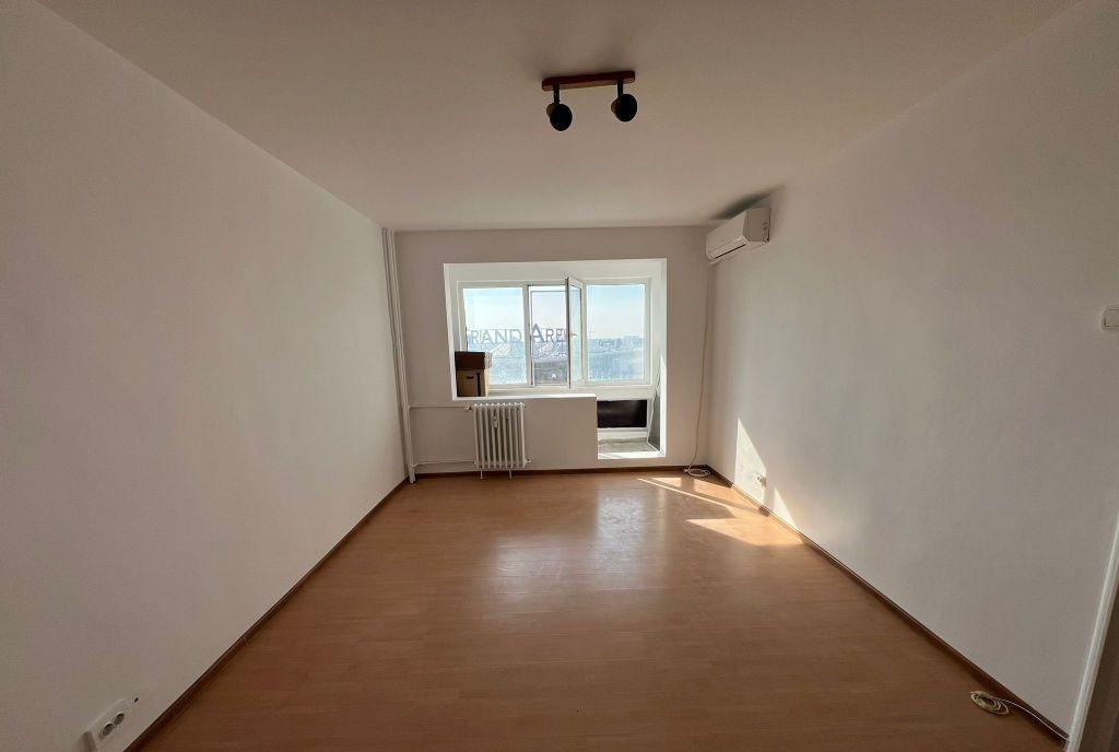 3 camere decomandat etaj 1 /Brancoveanu /loc parcare