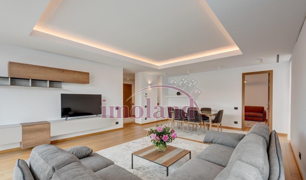 Inchiriere apartament 4 camere terasa loc parcare P