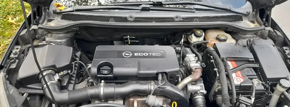 Vand opel Astra j An 2011