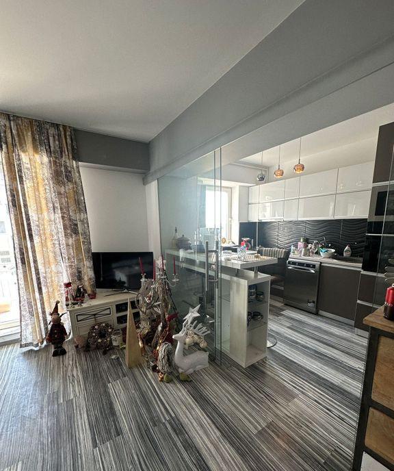 2 Camere Sector 4 Etaj Intermediar