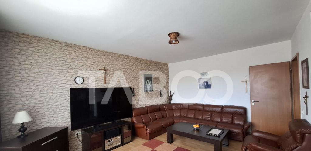 Apartament 2 camere de vanzare decomandat 62 mp zona Siretul