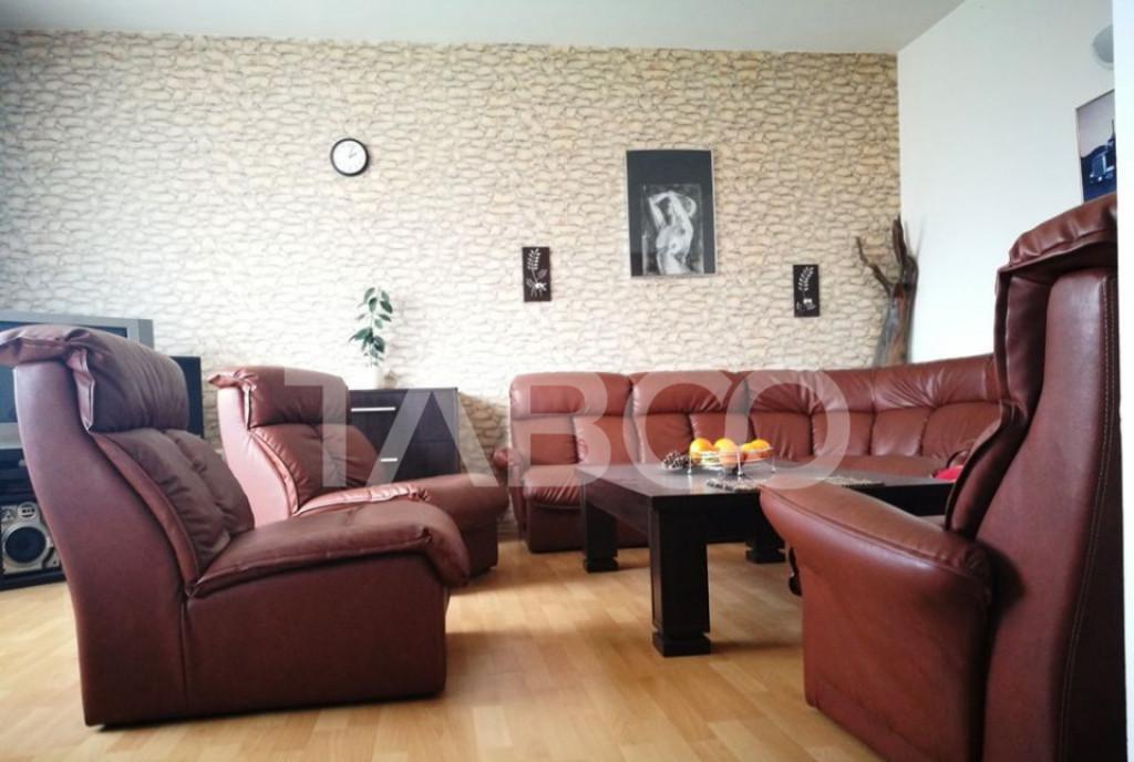 Apartament 2 camere de vanzare decomandat 62 mp zona Siretul