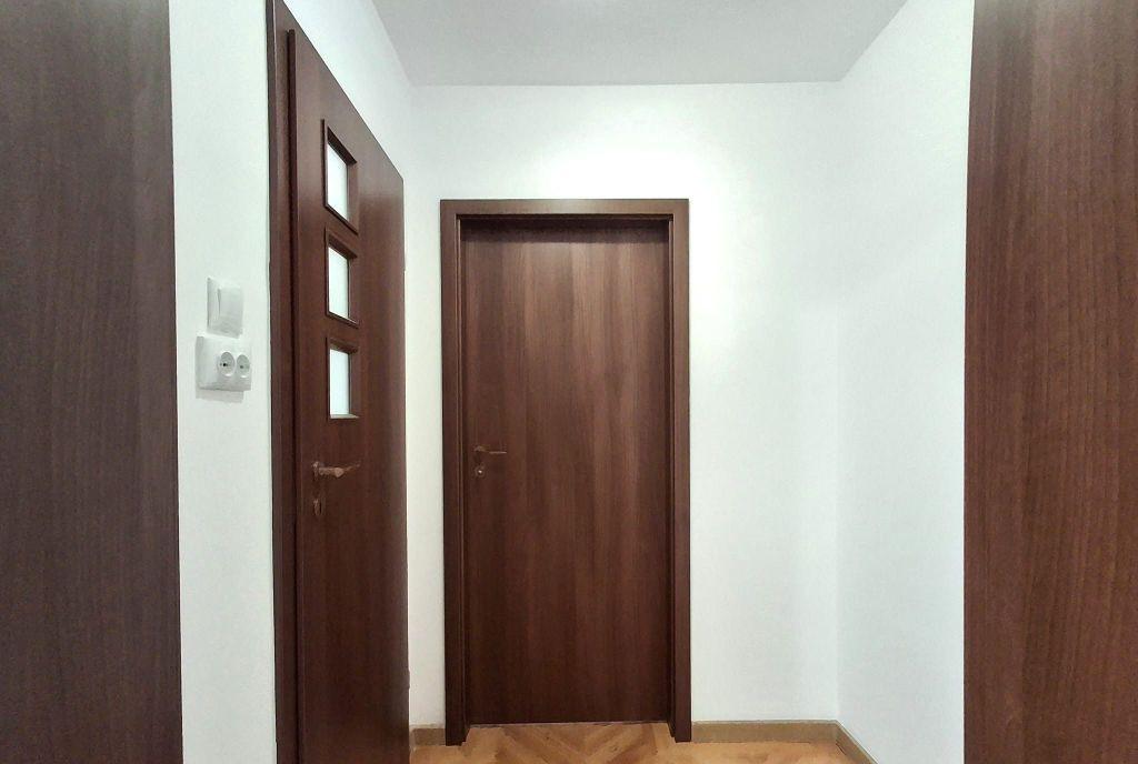 Apartament 2 camere renovat la 2 minute de metrou