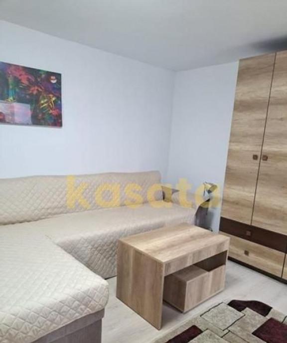 Garsoniera Metrou aproape Plaza