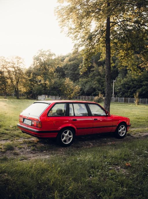 BMW seria 3 E30 Touring 318is 1990 3 799 eur