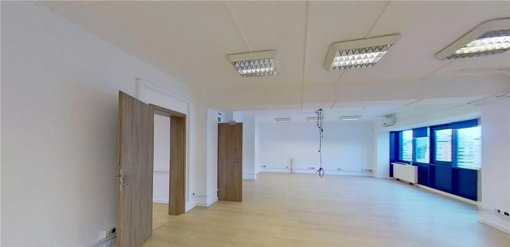 Tur live Spatiu birouri renovat Centrul Civic Brasov