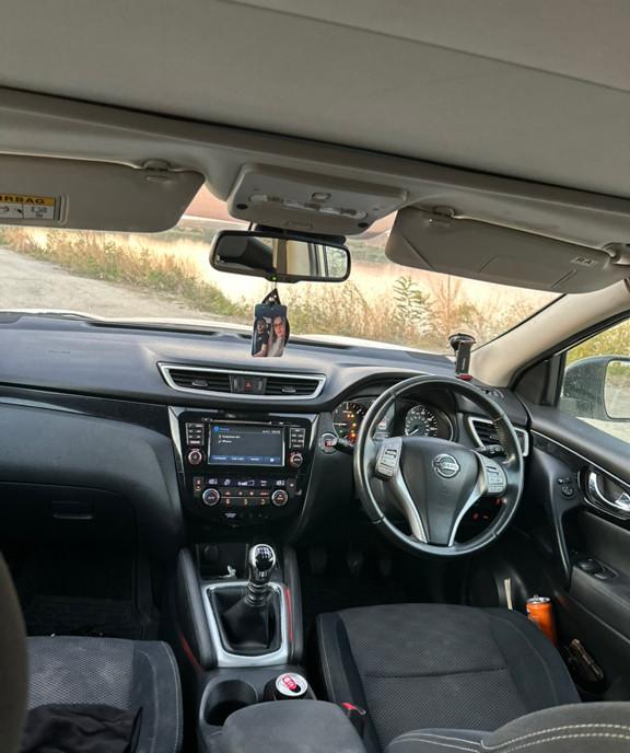 Nisan qasqai acenta premium 4 000 eur