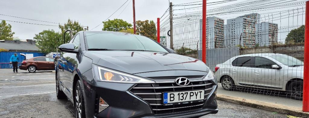 Hyundai Elantra Exclusiv 15 590 eur